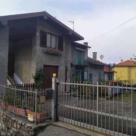 Appartamento Gianna Porto Valtravaglia Eksteriør bilde