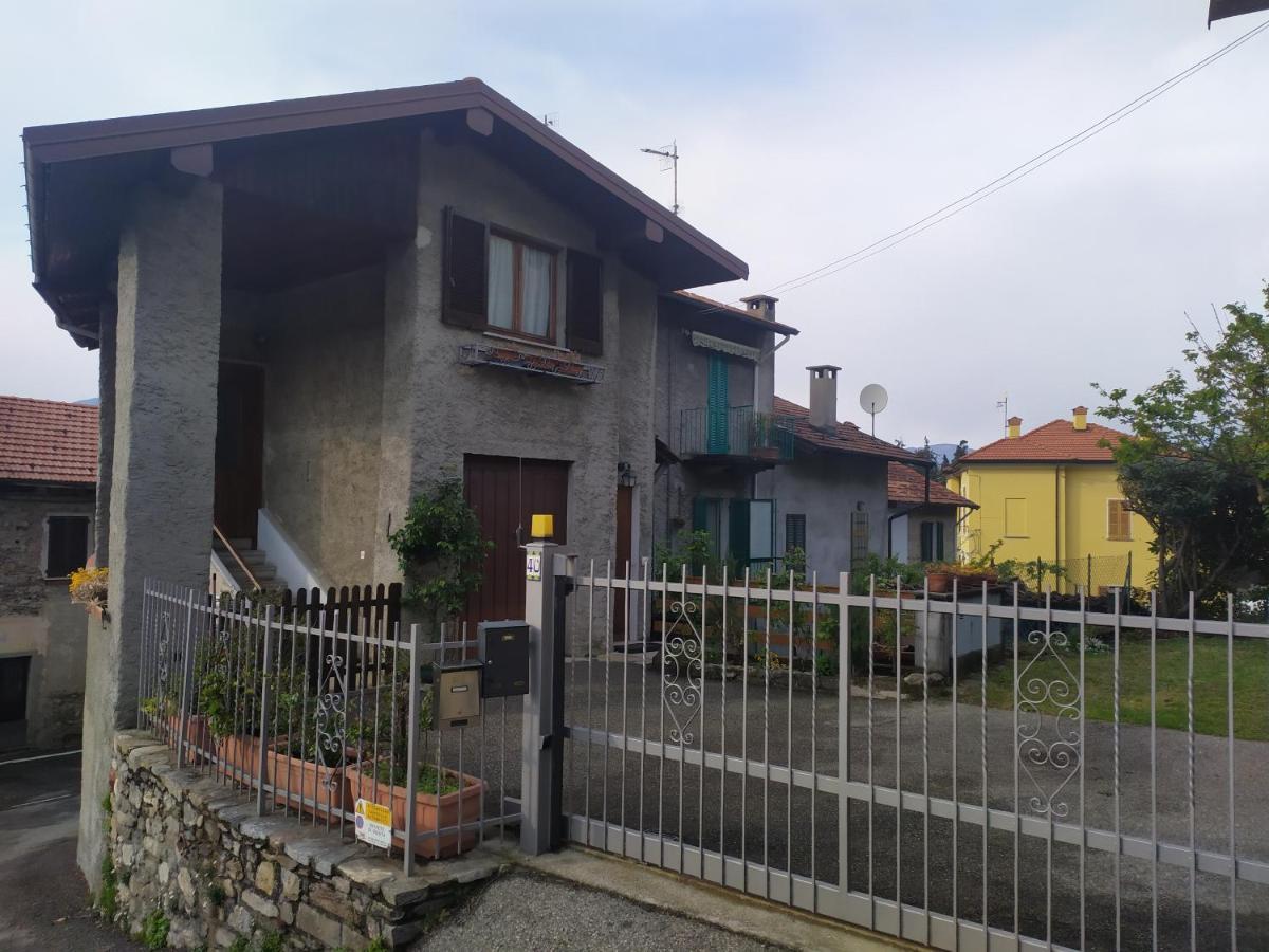 Appartamento Gianna Porto Valtravaglia Eksteriør bilde