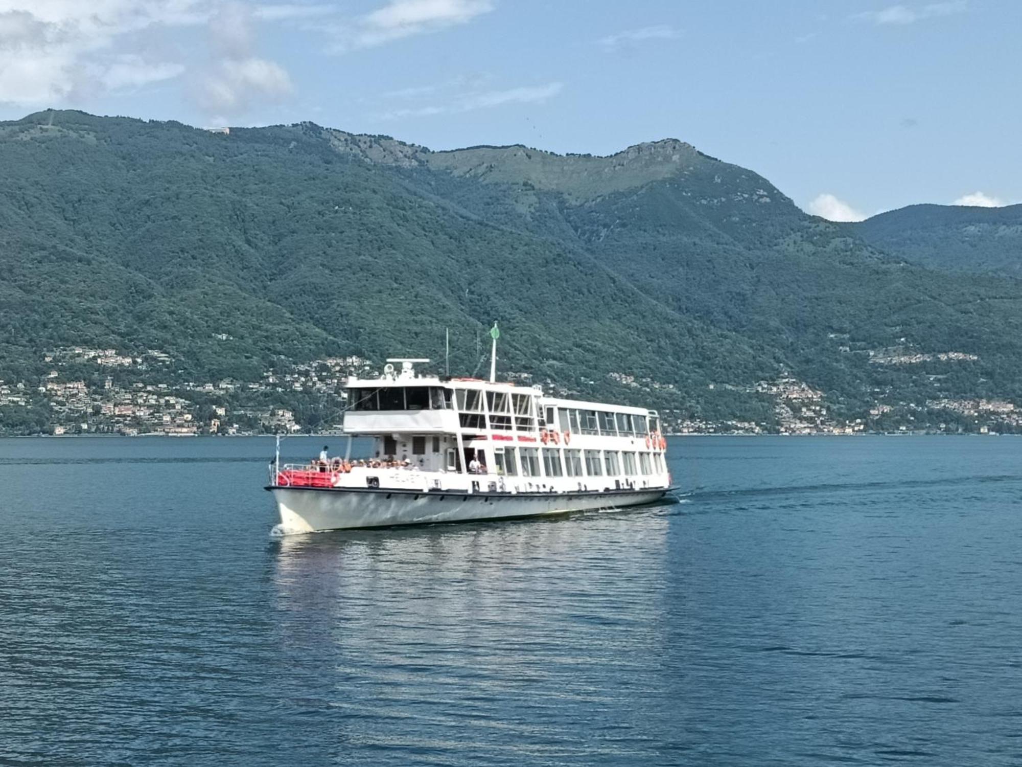 Appartamento Gianna Porto Valtravaglia Eksteriør bilde
